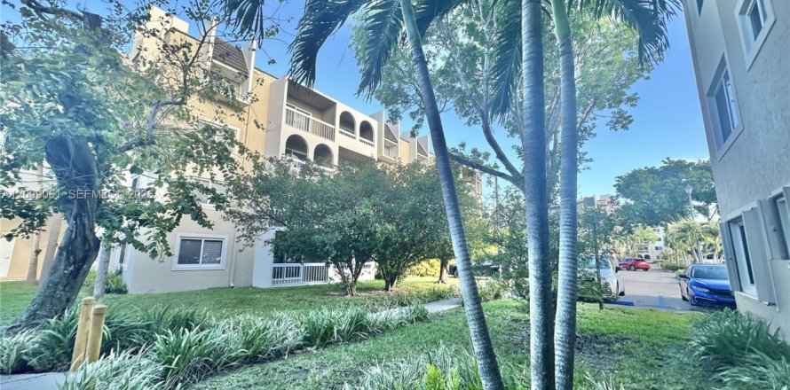 Condo à Miami, Floride, 1 chambre  № 2076278