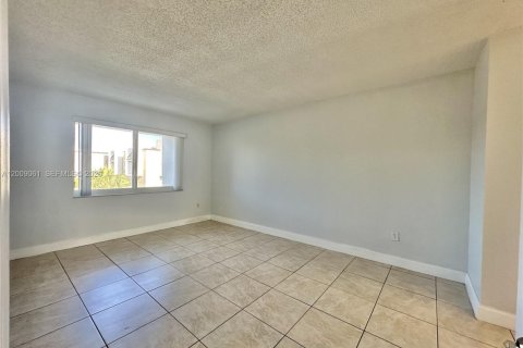 Copropriété à louer à Miami, Floride: 1 chambre, 66.15 m2 № 2076278 - photo 16
