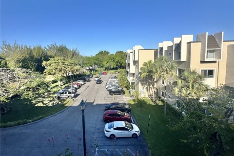 Copropriété à louer à Miami, Floride: 1 chambre, 66.15 m2 № 2076278 - photo 11