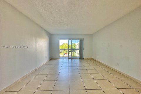 Copropriété à louer à Miami, Floride: 1 chambre, 66.15 m2 № 2076278 - photo 5