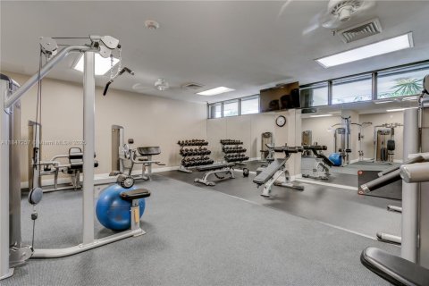 Condo in Miami, Florida, 2 bedrooms № 1942154 - photo 20