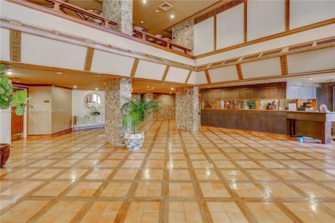 Condo in Miami, Florida, 2 bedrooms № 1942154 - photo 21