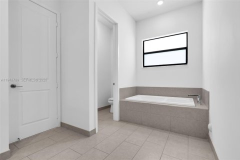 Купить виллу или дом в Мирамар, Флорида 4 спальни, 211.26м2, № 2005329 - фото 26