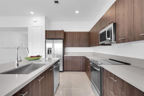 Купить виллу или дом в Мирамар, Флорида 4 спальни, 211.26м2, № 2005329 - фото 17