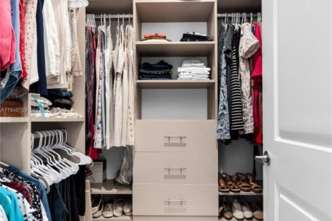 Купить виллу или дом в Мирамар, Флорида 4 спальни, 211.26м2, № 2005329 - фото 29