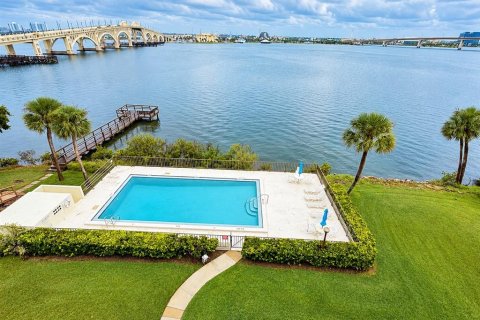 Copropriété à vendre à Daytona Beach, Floride: 3 chambres, 223.89 m2 № 2410408 - photo 3