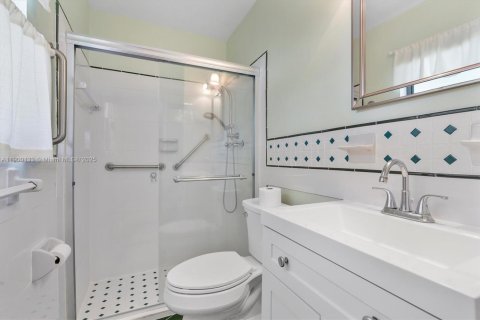 House in Palm Beach Gardens, Florida 3 bedrooms, 118.73 sq.m. № 1951550 - photo 14