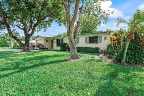 House in Palm Beach Gardens, Florida 3 bedrooms, 118.73 sq.m. № 1951550 - photo 21