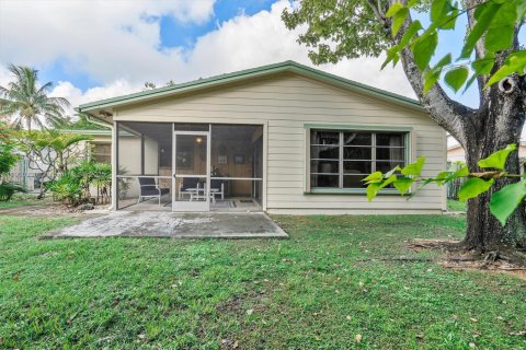 House in Palm Beach Gardens, Florida 3 bedrooms, 118.73 sq.m. № 1951550 - photo 17