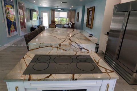 Купить виллу или дом в Уилтон-Мэнорс, Флорида 4 спальни, 145.58м2, № 1980841 - фото 7