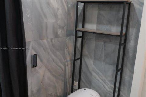 Купить виллу или дом в Уилтон-Мэнорс, Флорида 4 спальни, 145.58м2, № 1980841 - фото 21