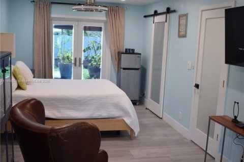 Купить виллу или дом в Уилтон-Мэнорс, Флорида 4 спальни, 145.58м2, № 1980841 - фото 15