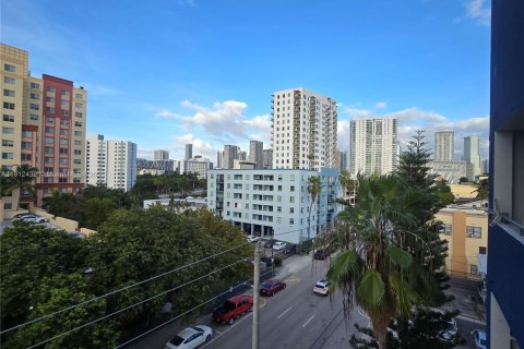 Дом в Майами, Флорида 2 спальни, 70.14м2 № 1968324