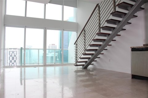 Condominio en alquiler en Miami, Florida, 1 dormitorio, 91.32 m2 № 1993840 - foto 13