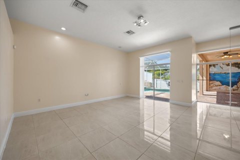 House in Orlando, Florida 4 bedrooms, 223.71 sq.m. № 1882889 - photo 18