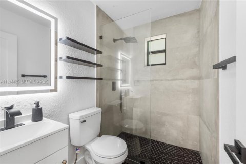 Casa en venta en North Miami, Florida, 3 dormitorios, 123.93 m2 № 1982546 - foto 10