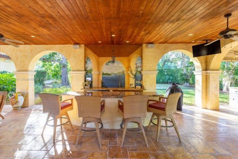 House in Pinecrest, Florida 9 bedrooms, 783.44 sq.m. № 1928271 - photo 19