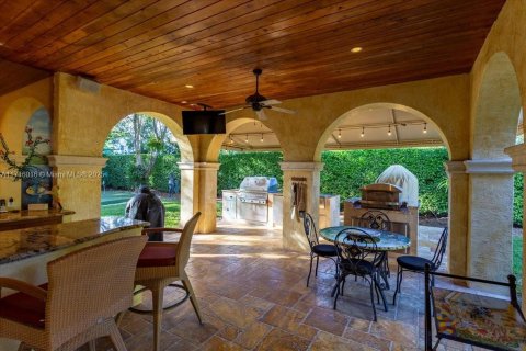 House in Pinecrest, Florida 9 bedrooms, 783.44 sq.m. № 1928271 - photo 23