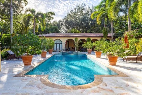 House in Pinecrest, Florida 9 bedrooms, 783.44 sq.m. № 1928271 - photo 4