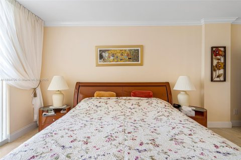Condominio en venta en Hallandale Beach, Florida, 1 dormitorio, 80.82 m2 № 1893074 - foto 23