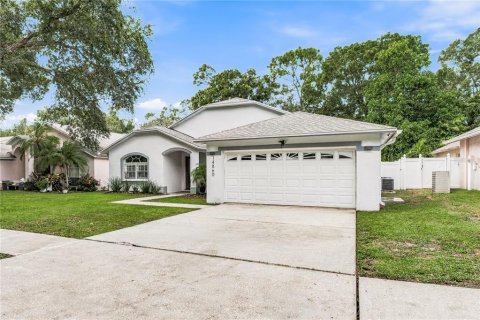 House in Clearwater, Florida 3 bedrooms, 134.89 sq.m. № 2408926 - photo 2