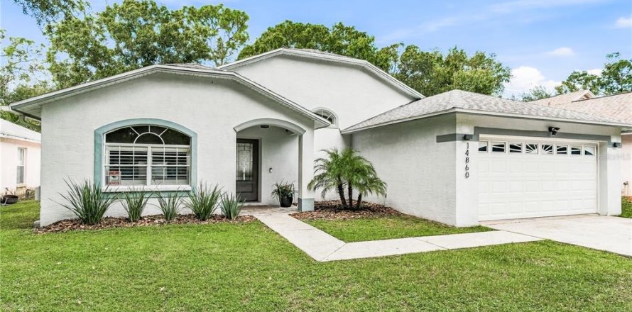 House in Clearwater, Florida 3 bedrooms, 134.89 sq.m. № 2408926