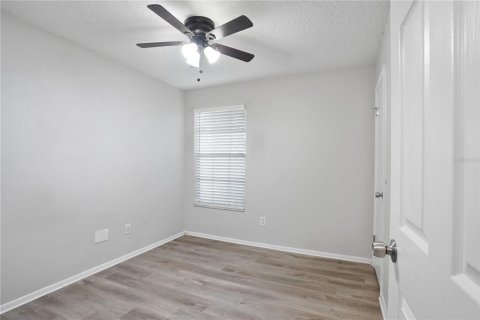 House in Casselberry, Florida 3 bedrooms, 110.46 sq.m. № 1885050 - photo 24