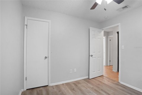 House in Casselberry, Florida 3 bedrooms, 110.46 sq.m. № 1885050 - photo 25