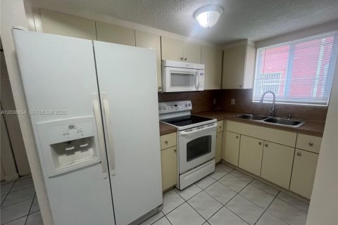 Commercial property in Miami, Florida 255.95 sq.m. № 2168352 - photo 4