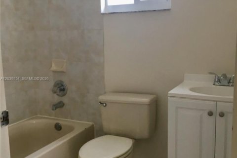 Commercial property in Miami, Florida 255.95 sq.m. № 2168352 - photo 18