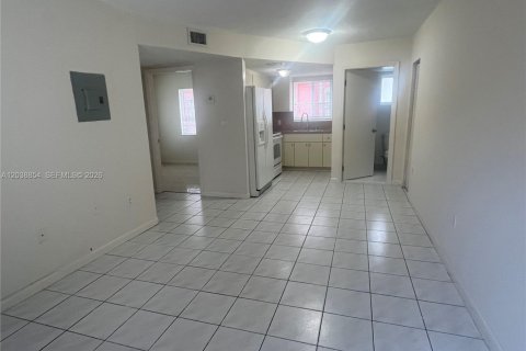 Commercial property in Miami, Florida 255.95 sq.m. № 2168352 - photo 7