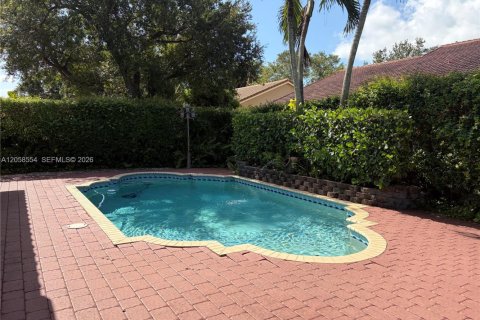Casa en venta en Pembroke Pines, Florida, 4 dormitorios, 256.5 m2 № 2168177 - foto 10
