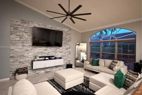Casa en venta en Pembroke Pines, Florida, 4 dormitorios, 256.5 m2 № 2168177 - foto 5
