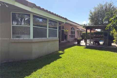 Casa en venta en Pembroke Pines, Florida, 4 dormitorios, 256.5 m2 № 2168177 - foto 12