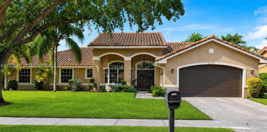 Casa en Pembroke Pines, Florida 4 dormitorios, 256.5 m2 № 2168177