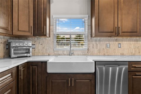 Casa en venta en Apollo Beach, Florida, 4 dormitorios, 251.39 m2 № 2148835 - foto 21