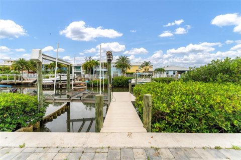 Casa en venta en Apollo Beach, Florida, 4 dormitorios, 251.39 m2 № 2148835 - foto 3