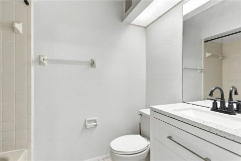 Copropriété à vendre à Orlando, Floride: 2 chambres, 94.2 m2 № 2414935 - photo 18