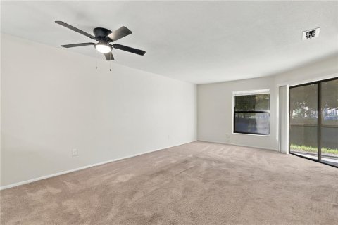 Copropriété à vendre à Orlando, Floride: 2 chambres, 94.2 m2 № 2414935 - photo 13