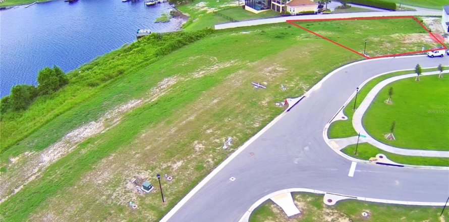 Terreno en Auburndale, Florida № 1773381