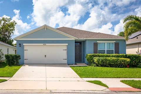 House in Orlando, Florida 4 bedrooms, 171.5 sq.m. № 1734029 - photo 1