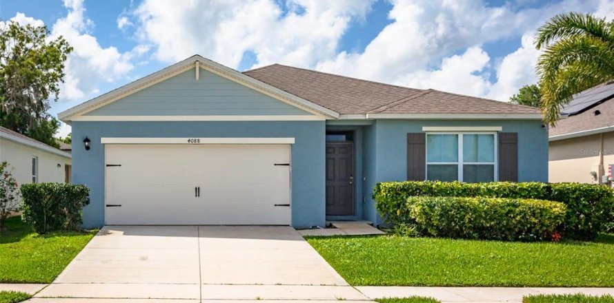 House in Orlando, Florida 4 bedrooms, 171.5 sq.m. № 1734029