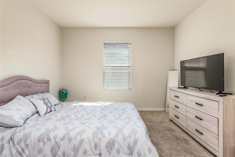 House in Orlando, Florida 4 bedrooms, 171.5 sq.m. № 1734029 - photo 14