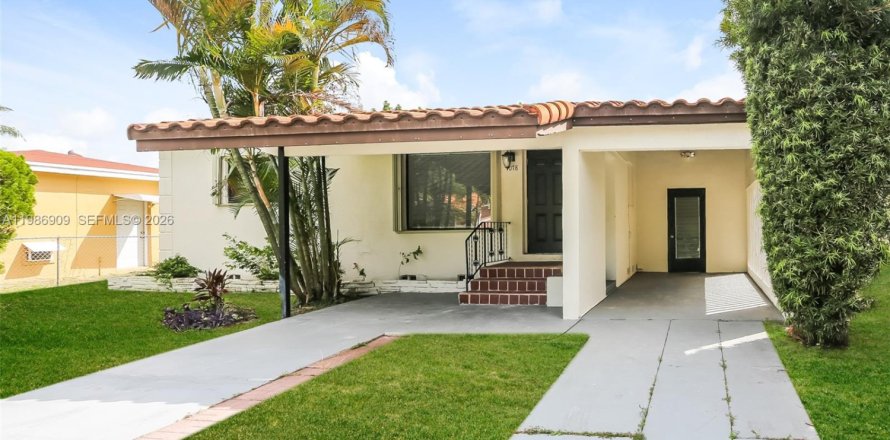 Villa ou maison à North Miami Beach, Floride 3 chambres, 121.52 m2 № 2044987