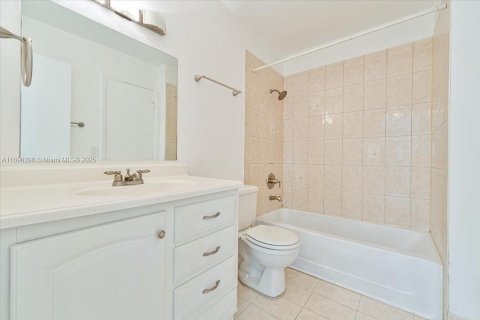 Copropriété à vendre à Miami, Floride: 1 chambre, 64.01 m2 № 1452233 - photo 13