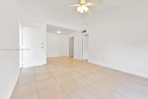 Copropriété à vendre à Miami, Floride: 1 chambre, 64.01 m2 № 1452233 - photo 7