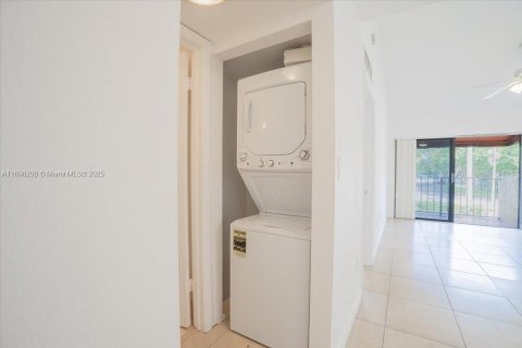 Copropriété à vendre à Miami, Floride: 1 chambre, 64.01 m2 № 1452233 - photo 10