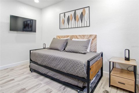 Propiedad comercial en venta en Orlando, Florida, 169.55 m2 № 2166373 - foto 14