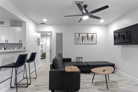 Propiedad comercial en venta en Orlando, Florida, 169.55 m2 № 2166373 - foto 26