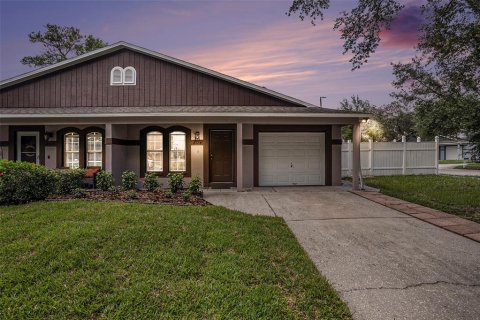 Apartamento en alquiler en Tampa, Florida, 3 dormitorios, 111.48 m2 № 1848193 - foto 1